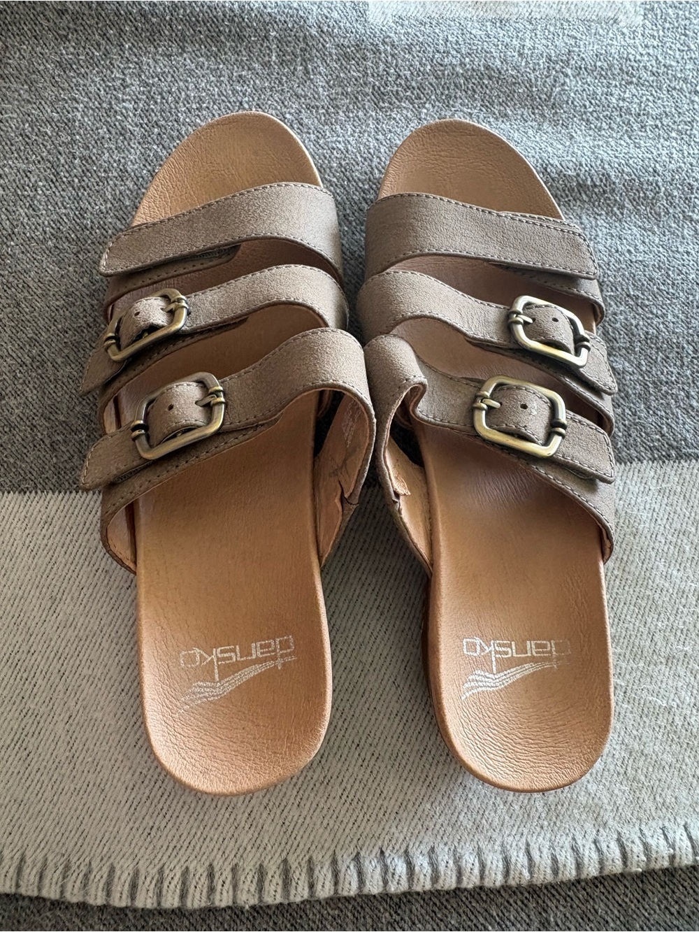 Dansko Women’s Allyson Slides Sandal Stone Color Size EU 36 US 5.5-6